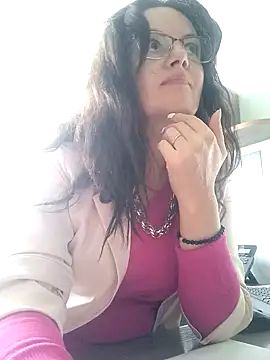 Snapshot of ValeriaLove43211 chatting on September 30, 2025, 11:27 am ValeriaLove43211 online show from September 30, 2025, 11:27 am