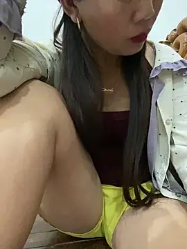 Snapshot of Milky-milk chatting on April 23, 2026, 1:35 pm Milky-milk online show from April 23, 2026, 1:35 pm
