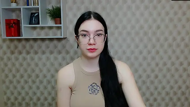 Snapshot of MiraBabe_ chatting on December 15, 2025, 9:48 am MiraBabe online show from December 15, 2025, 9:48 am