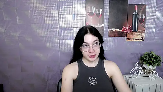 Snapshot of MiraBabe_ chatting on November 14, 2025, 8:18 am MiraBabe online show from November 14, 2025, 8:18 am