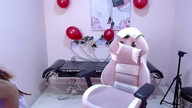 gaby angel  online show from November 14, 2025, 6:00 pm