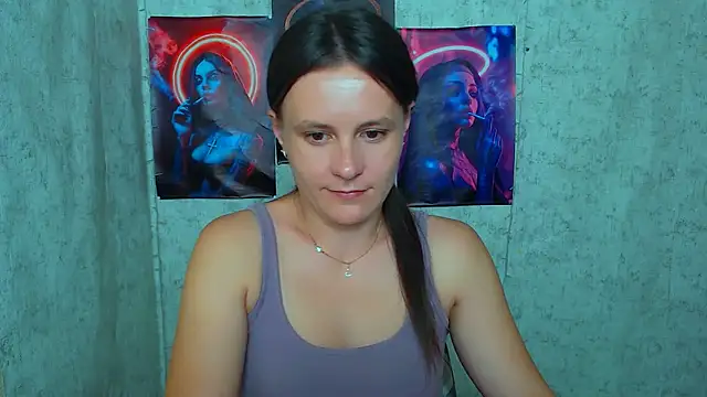 Snapshot of EvelinaMiss_ chatting on September 19, 2025, 1:26 pm EvelinaMiss online show from September 19, 2025, 1:26 pm