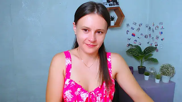 Snapshot of EvelinaMiss_ chatting on October 7, 2025, 3:29 am EvelinaMiss online show from October 7, 2025, 3:29 am