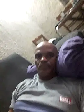 Snapshot of JeffersonRay chatting on November 9, 2025, 7:07 pm JeffersonRay online show from November 9, 2025, 7:07 pm