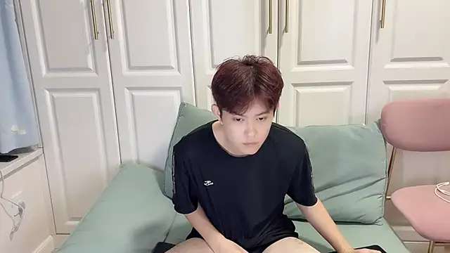 xlong00099 online show from October 26, 2025, 11:43 am