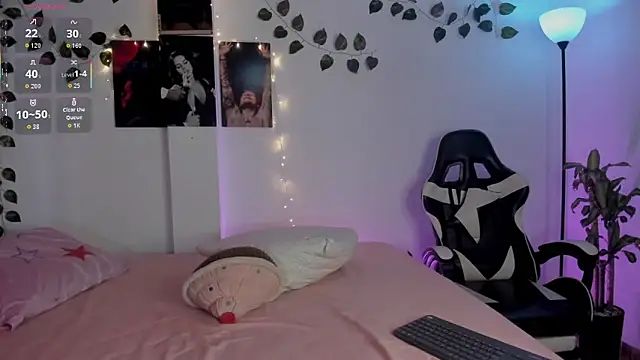 Snapshot of SophiieParkeer chatting on November 8, 2025, 7:17 pm SophiieParkeer online show from November 8, 2025, 7:17 pm