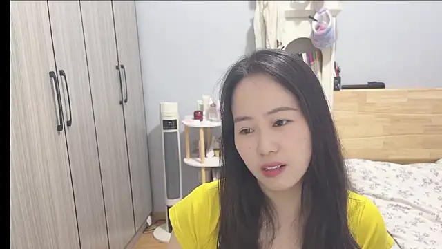 Snapshot of wxj1019 chatting on February 24, 2026, 5:08 am wxj1019 online show from February 24, 2026, 5:08 am