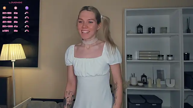 DianeHonnette online show from December 20, 2025, 7:39 pm