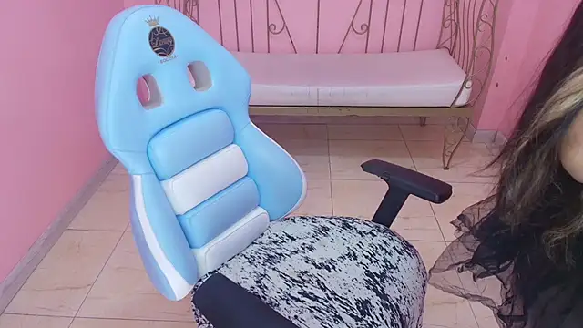 Bunny poison online show from September 29, 2025, 1:50 pm