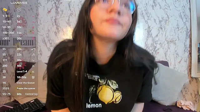 Snapshot of sweett_moon_ chatting on September 22, 2025, 12:55 pm sweett moon online show from September 22, 2025, 12:55 pm