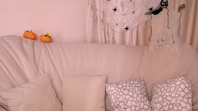 Snapshot of MollyKissy chatting on October 18, 2025, 9:22 am MollyKissy online show from October 18, 2025, 9:22 am