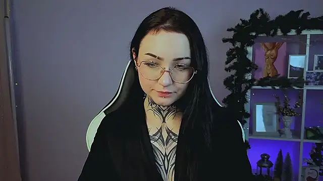 Snapshot of MollyKissy chatting on December 14, 2025, 8:09 am MollyKissy online show from December 14, 2025, 8:09 am