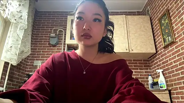 EmmaLeexth online show from April 4, 2026, 11:06 am