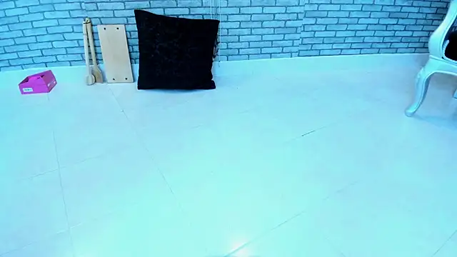 Snapshot of BDSM_MEDUZA chatting on October 15, 2025, 12:13 pm BDSM MEDUZA online show from October 15, 2025, 12:13 pm