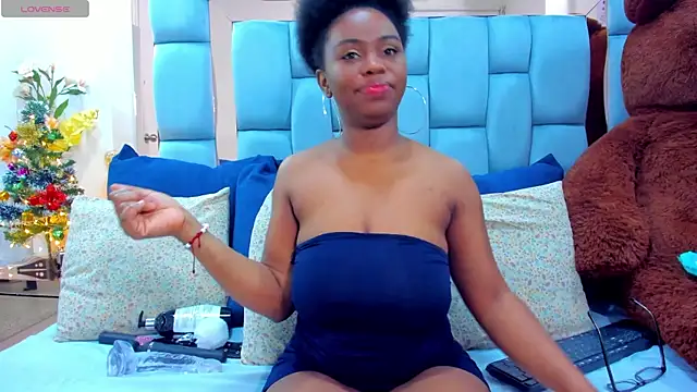 Snapshot of hazellanee chatting on November 25, 2025, 5:30 am hazellanee online show from November 25, 2025, 5:30 am