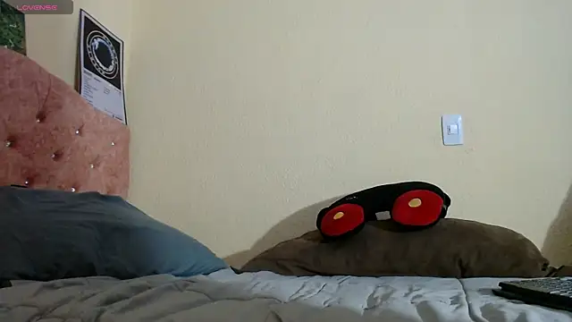 Snapshot of Soffy_Moore chatting on October 2, 2025, 5:33 am Soffy Moore online show from October 2, 2025, 5:33 am