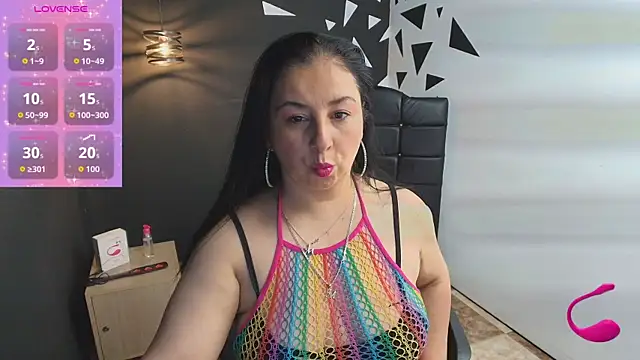 Snapshot of AgataThompson_ chatting on September 22, 2025, 6:36 pm AgataThompson online show from September 22, 2025, 6:36 pm