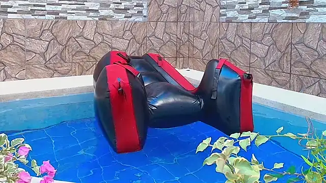 Snapshot of Selenegomezz chatting on October 17, 2025, 8:32 pm Selenegomezz online show from October 17, 2025, 8:32 pm