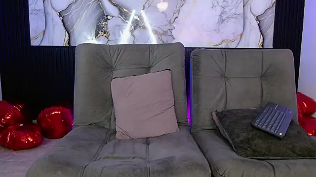 deivid bigcock1 online show from October 12, 2025, 12:34 am