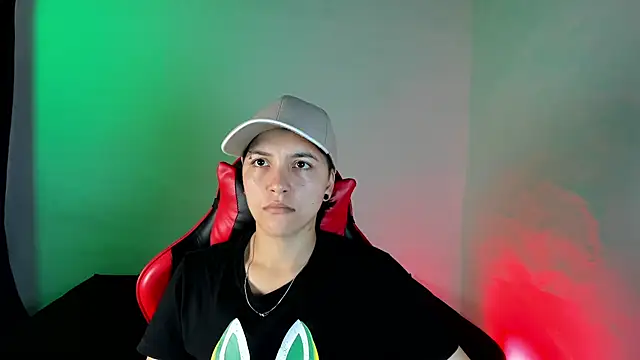 nicocoox online show from November 4, 2025, 1:53 am