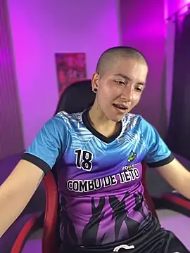 nicocoox online show from April 11, 2026, 11:30 pm