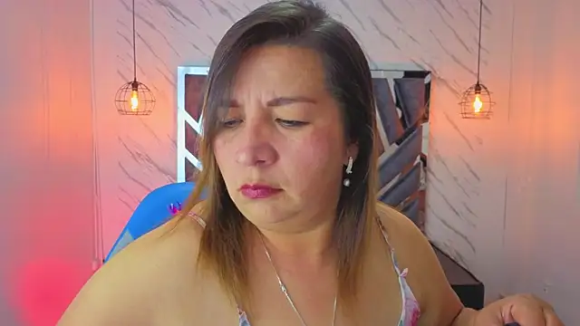 Snapshot of MaylinRosse_ chatting on June 11, 2026, 6:38 pm MaylinRosse online show from June 11, 2026, 6:38 pm