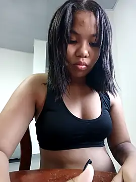 little onixx online show from February 15, 2026, 12:15 pm