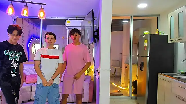 Snapshot of Houseofwarrios chatting on February 25, 2026, 5:29 am Houseofwarrios online show from February 25, 2026, 5:29 am