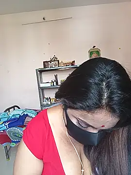 queendivya online show from May 14, 2026, 5:37 am