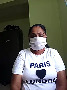 queendivya online show from October 3, 2025, 2:04 am