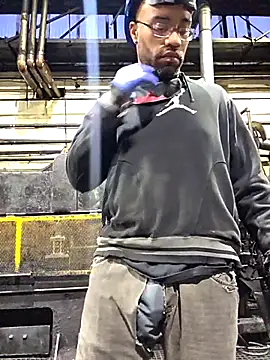 Snapshot of Justahungdad chatting on November 10, 2025, 12:21 pm Justahungdad online show from November 10, 2025, 12:21 pm