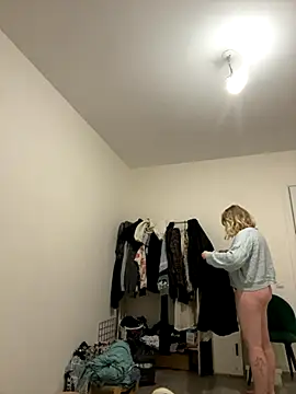 lame cat online show from October 4, 2025, 1:07 am