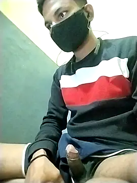 Snapshot of VickyMonster5 chatting on October 28, 2025, 9:14 pm VickyMonster5 online show from October 28, 2025, 9:14 pm