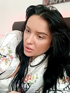 Snapshot of mariabloom9 chatting on October 7, 2025, 11:00 am mariabloom9 online show from October 7, 2025, 11:00 am