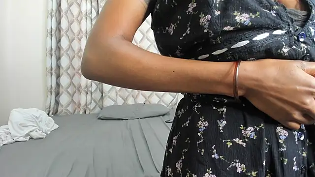 Pretty Ebony Doll online show from April 19, 2026, 9:43 am