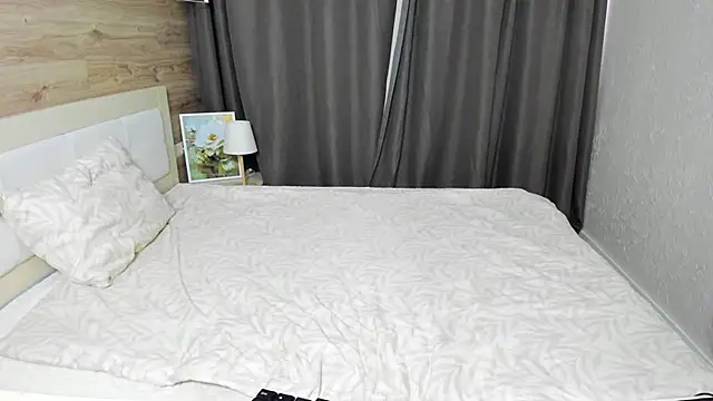 Alisa Glamour online show from November 26, 2025, 1:22 pm