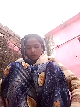 Hot reshmaji online show from February 13, 2026, 3:39 am