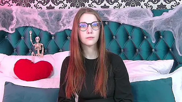 Snapshot of EllenBush chatting on October 27, 2025, 5:03 pm EllenBush online show from October 27, 2025, 5:03 pm