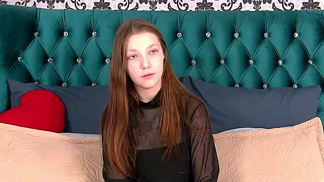 Snapshot of EllenBush chatting on October 10, 2025, 6:58 am EllenBush online show from October 10, 2025, 6:58 am