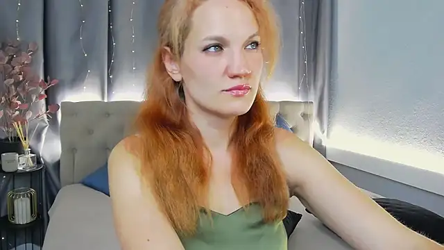 Snapshot of IvetaRayy chatting on September 19, 2025, 1:15 pm IvetaRayy online show from September 19, 2025, 1:15 pm