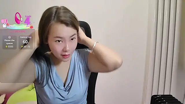 sallycui online show from October 11, 2025, 1:17 am