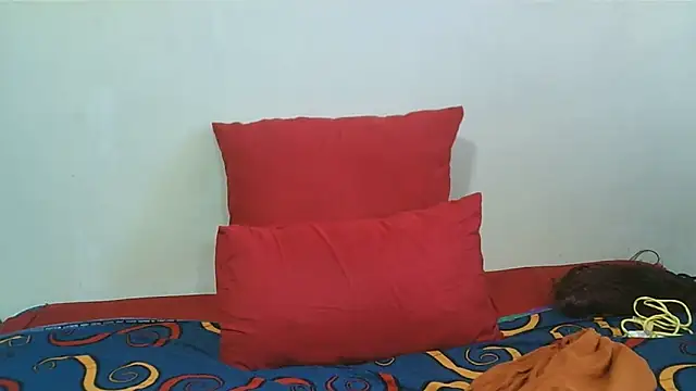 GAIGANTICBOOBS online show from February 18, 2026, 6:00 am