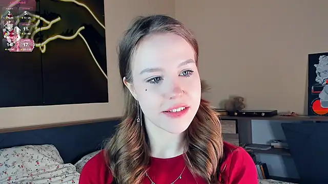 Snapshot of MaliaBourraine chatting on March 23, 2026, 6:13 am MaliaBourraine online show from March 23, 2026, 6:13 am