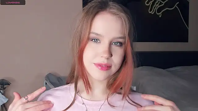 Snapshot of MaliaBourraine chatting on February 28, 2026, 7:19 am MaliaBourraine online show from February 28, 2026, 7:19 am