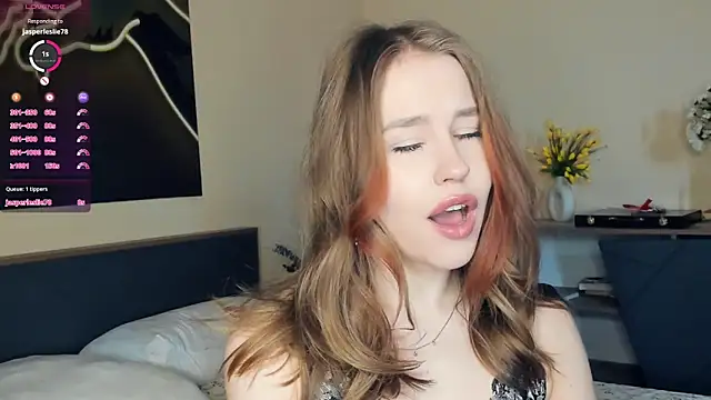 Snapshot of MaliaBourraine chatting on April 12, 2026, 7:22 am MaliaBourraine online show from April 12, 2026, 7:22 am