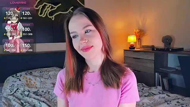 Snapshot of MaliaBourraine chatting on March 14, 2026, 7:03 am MaliaBourraine online show from March 14, 2026, 7:03 am