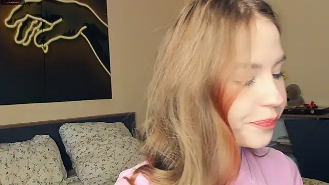 Snapshot of MaliaBourraine chatting on March 30, 2026, 7:10 am MaliaBourraine online show from March 30, 2026, 7:10 am