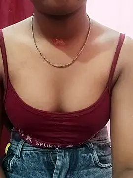 Snapshot of pari_rani7 chatting on March 28, 2026, 4:57 am pari rani7 online show from March 28, 2026, 4:57 am