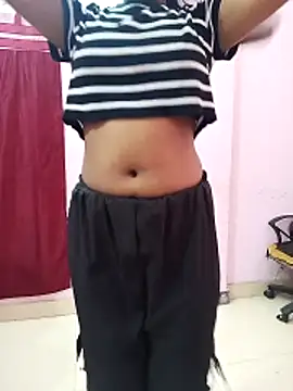 Snapshot of pari_rani7 chatting on March 24, 2026, 5:07 am pari rani7 online show from March 24, 2026, 5:07 am