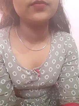 Snapshot of pari_rani7 chatting on February 24, 2026, 3:29 am pari rani7 online show from February 24, 2026, 3:29 am